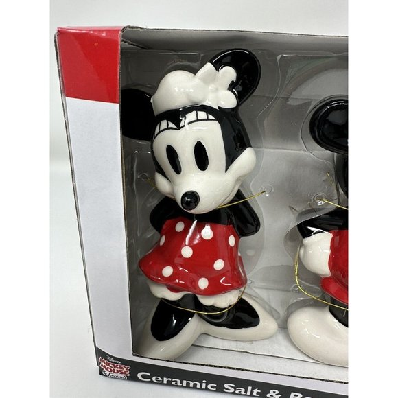 Disney Mickey and Minnie Set Ceramic Salt and Pepper Shakers - Picture 4 of 5